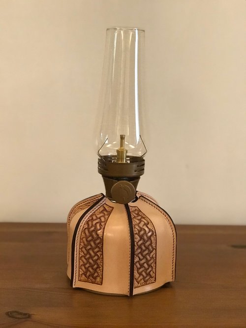 Leather IN The House 高山瓦斯罐罩皮雕皮套。無現貨 可訂製