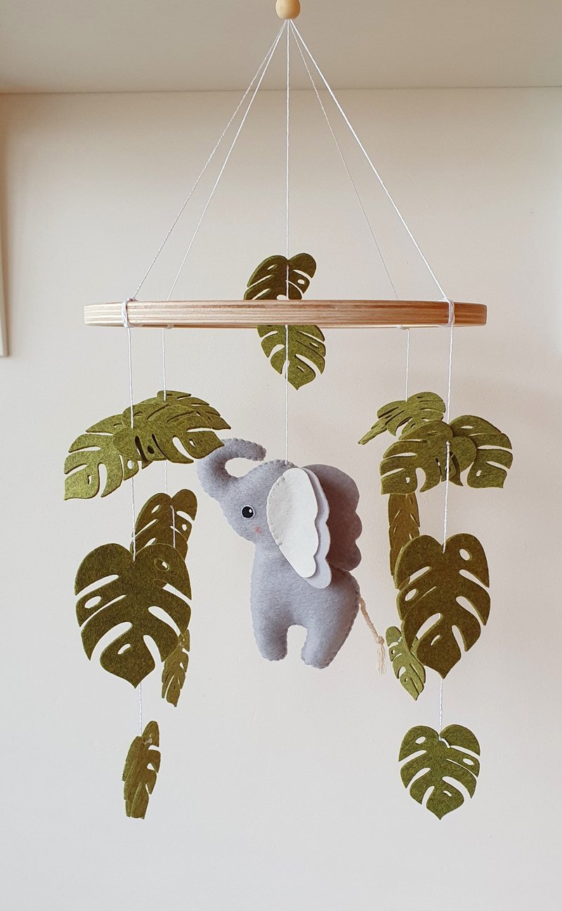 Safari baby mobile, jungle mobile, safari nursery, elephant mobile, crib mobile - 寶寶/兒童玩具/玩偶 - 環保材質 