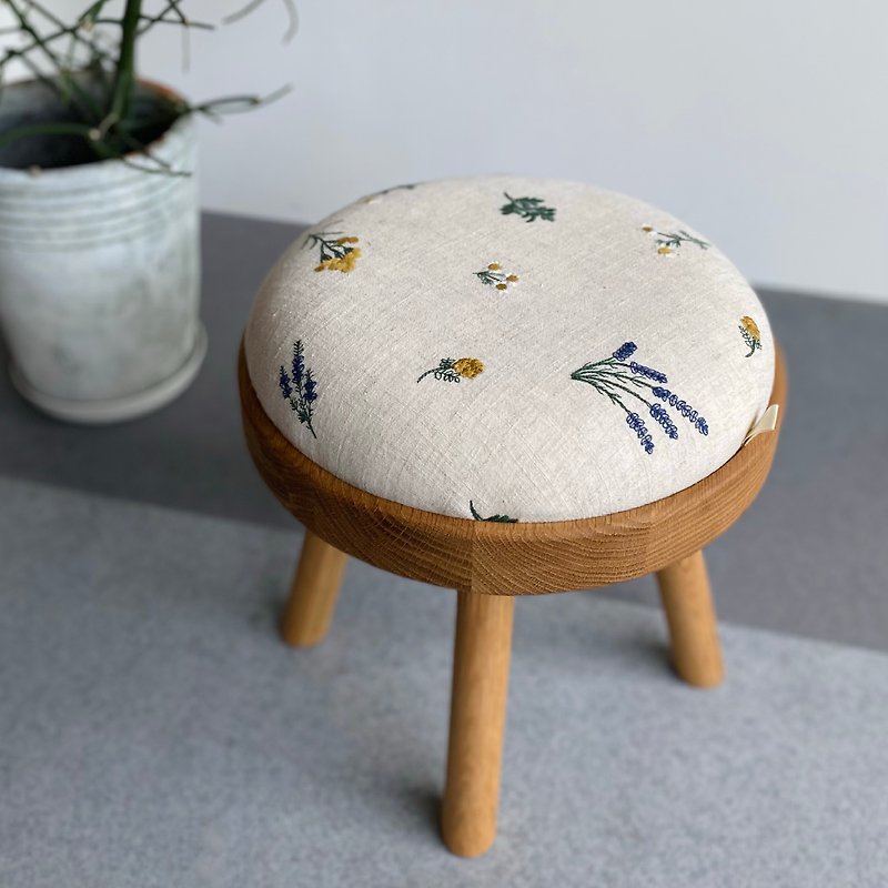 TOMO - Touch Leather / Embroidered Flowers / Chair Chair Stool Dining Chair Gift Furniture - เก้าอี้โซฟา - ไม้ ขาว