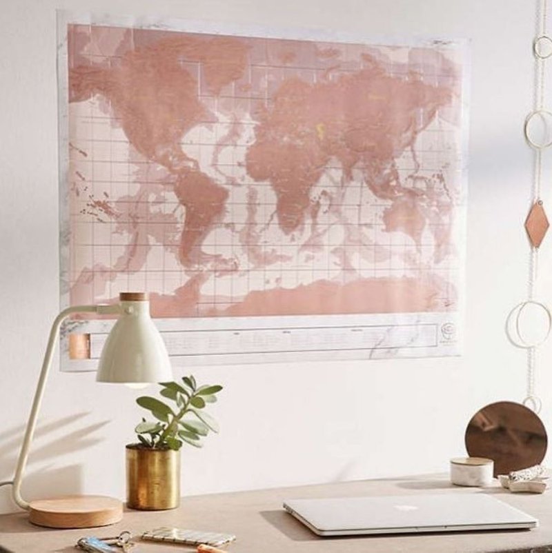 【UK Luckies】スクラッチ世界地図 - エレガントなローズゴールドとマーブル模様 - 地図 - 紙 ピンク