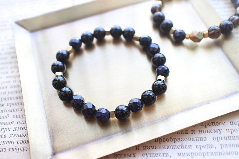 藍黑嶼-黑瑪瑙 藍砂石 黃銅手環 - 手鍊/手環 - 其他金屬 多色