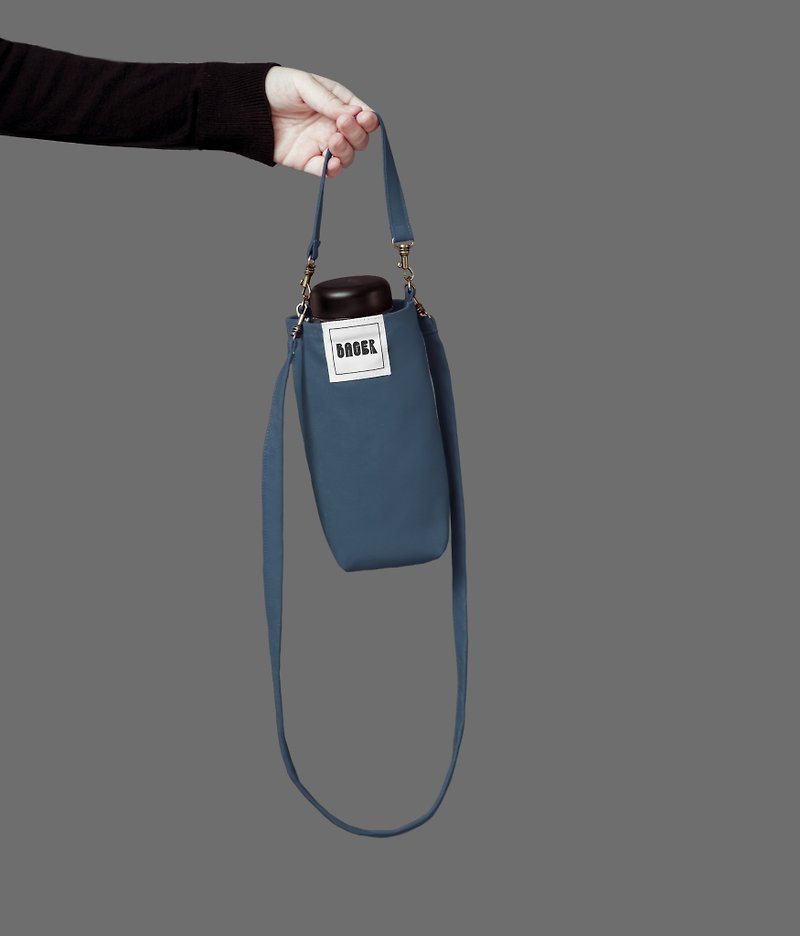 Universal environmentally friendly beverage bag detachable long strap with oblique shoulder carrying gray blue - กระเป๋าถือ - ผ้าฝ้าย/ผ้าลินิน สีน้ำเงิน