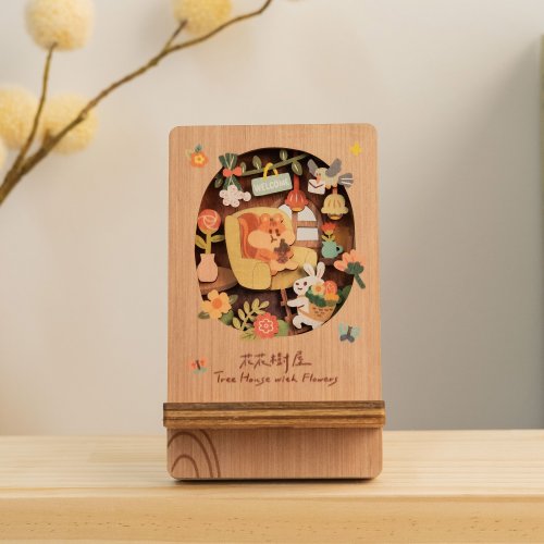 遊木時光 woodtime 【微風景手機架-花花樹屋】臺灣紀念品 / 名片座 / 辦公小物