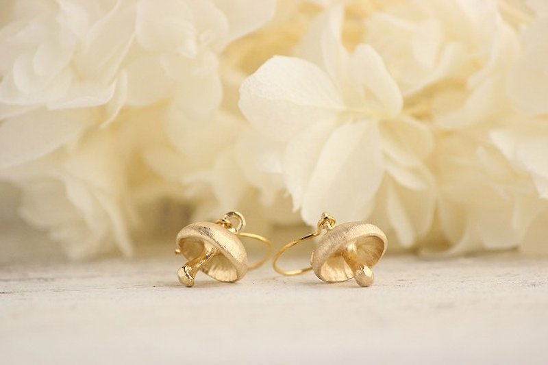 K18GP mushroom earrings - Earrings & Clip-ons - Other Metals Gold