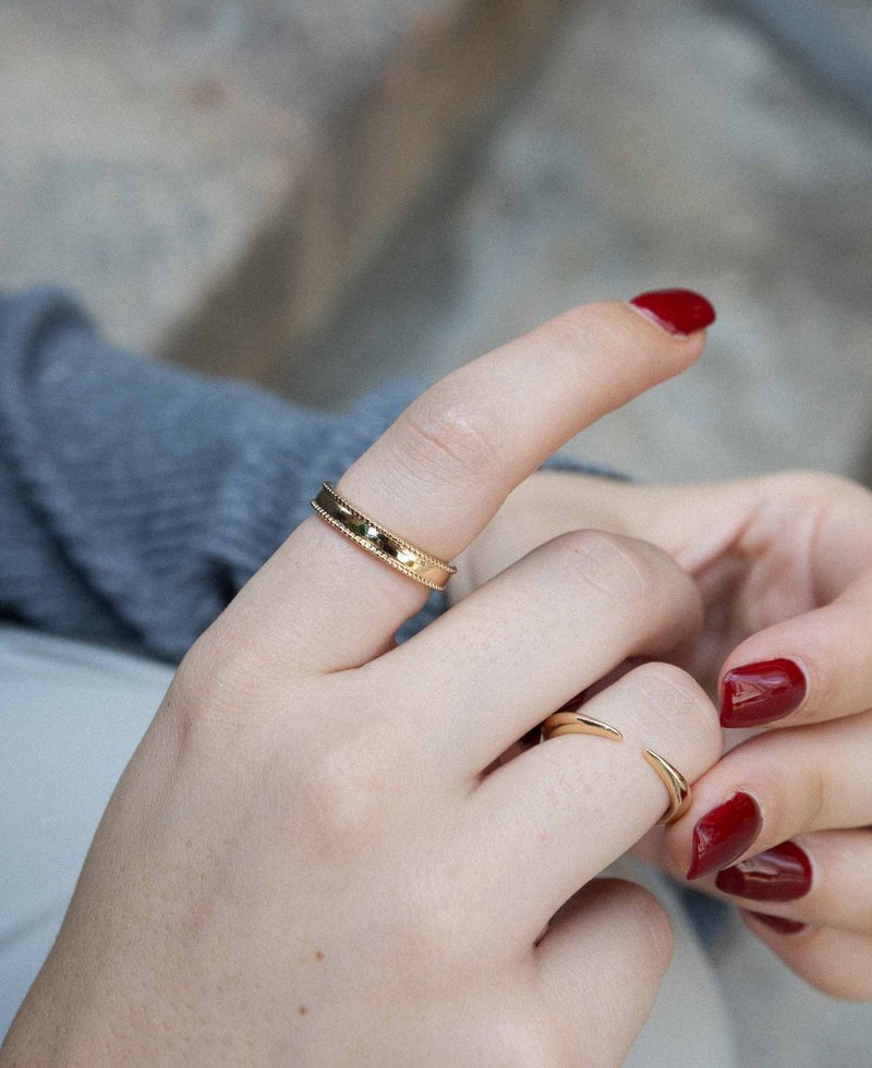 Gladys Beaded Gold Band Ring | Vintage Collection by Sachelle Collective - แหวนทั่วไป - เครื่องประดับ 