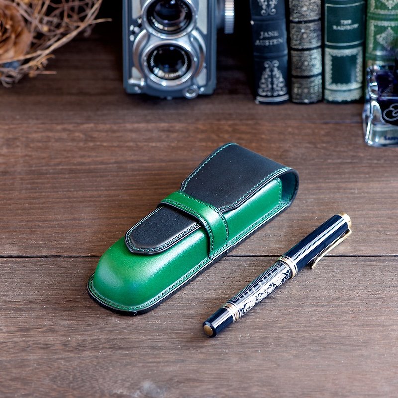 Fountain pen case for 2 pens, green x black - กล่องดินสอ/ถุงดินสอ - หนังแท้ สีเขียว