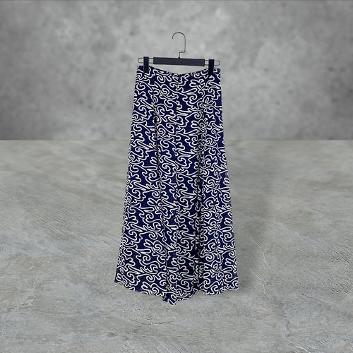 蘿綺莉蕾芭索 二手 深藍白配色 印花 輕薄飄逸 傘狀 高腰 26 長裙 OPD502