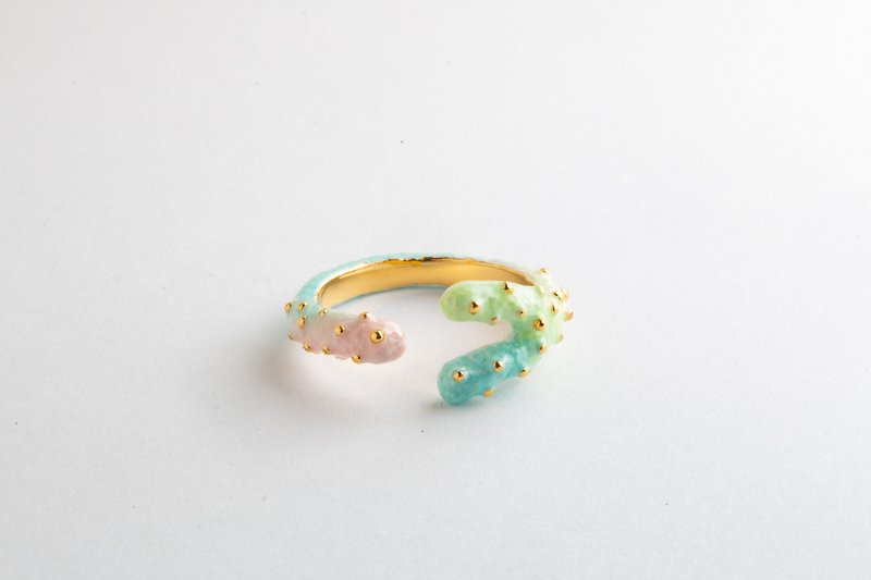 粉彩環抱珊瑚戒指 - 戒指 - 琺瑯 