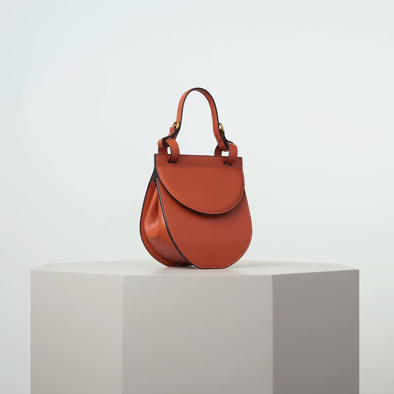 ECLIPSE 16 Handbag - Minimal genuine cow leather handbag - Brick orange - 手提包/手提袋 - 真皮 橘色