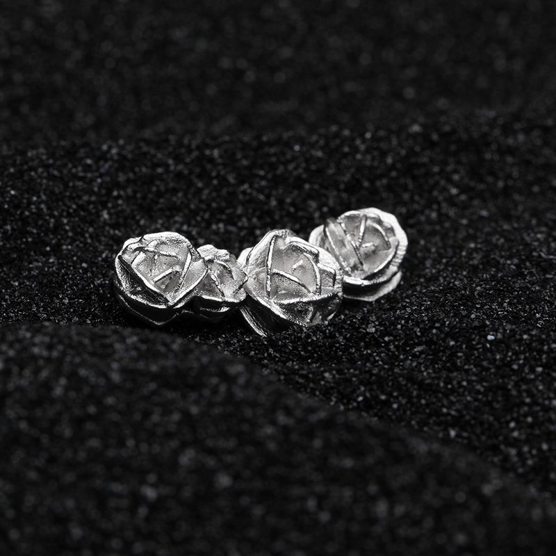 Desert rose silver Silver-plated brooch unique design niche literary corsage girlfriend best friend birthday gift - เข็มกลัด - เงิน สีเงิน