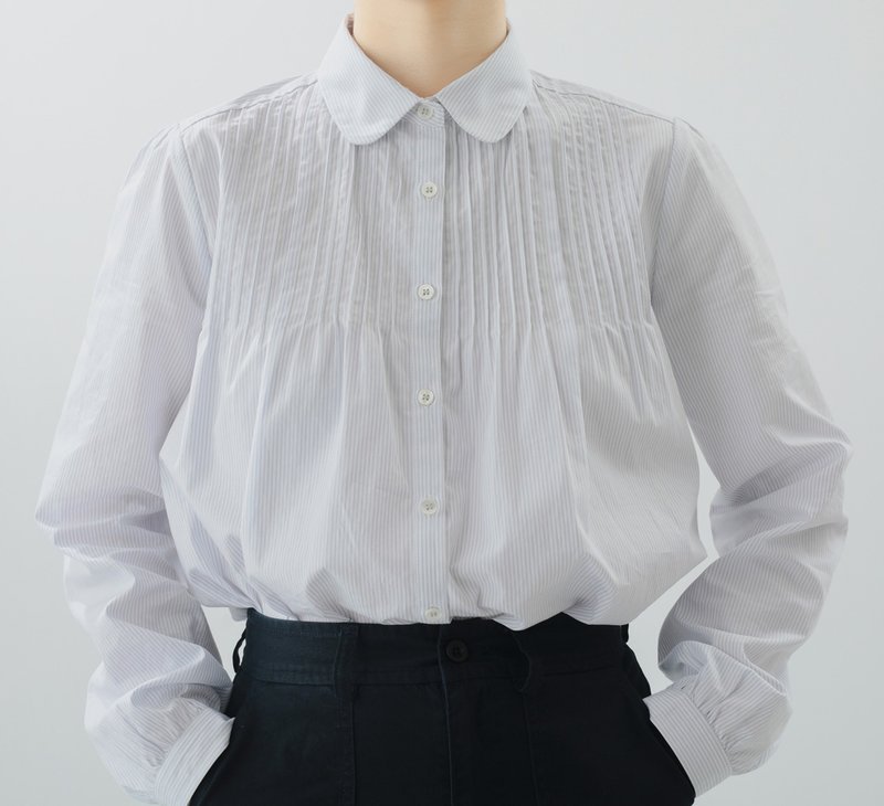 【色織低飽和】法式復古/條紋元寶領襯衫 - 女襯衫 - 棉．麻 白色