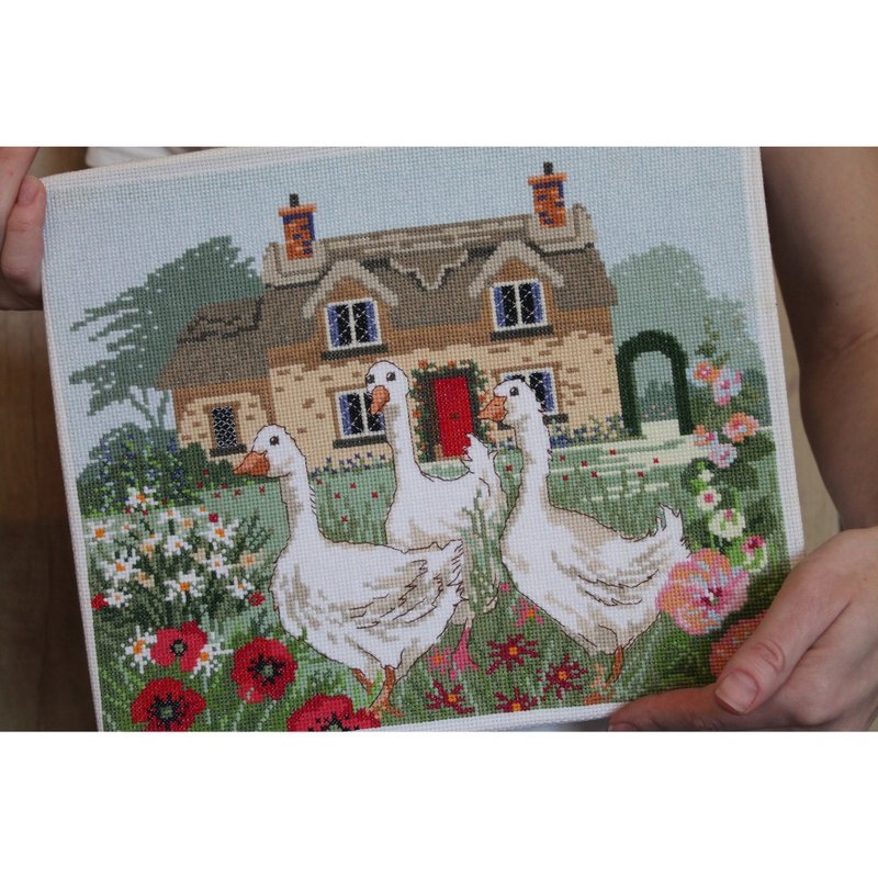 Handmade village landscape art, Hand Cross Stitched Artwork, Gifts, Home Decor - 牆貼/牆身裝飾 - 棉．麻 綠色