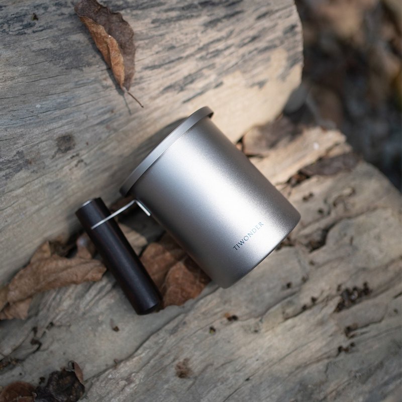 Uemori wooden handle titanium cup 430mL - แก้ว - โลหะ สีเทา