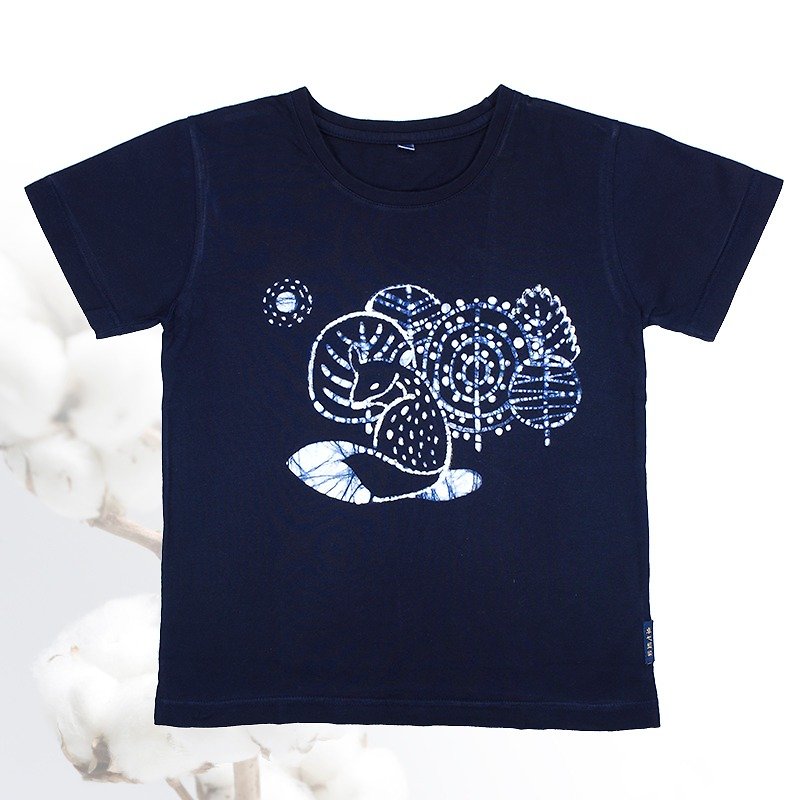 Takuya Aizen - small fox blue batik cotton T-shirt / designer Kim - Women's T-Shirts - Cotton & Hemp Blue