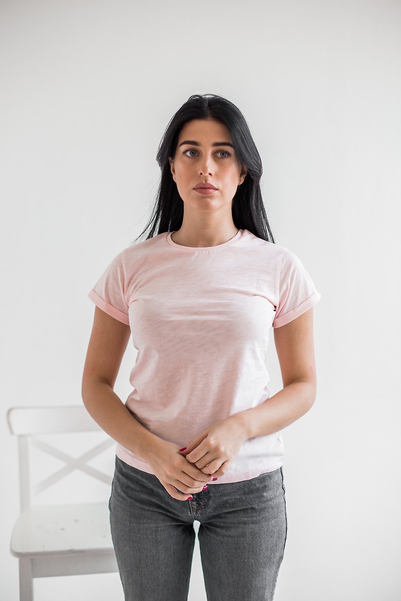 Women's short-sleeve pink cotton basic T-shirt - Women's Tops - Cotton & Hemp Pink