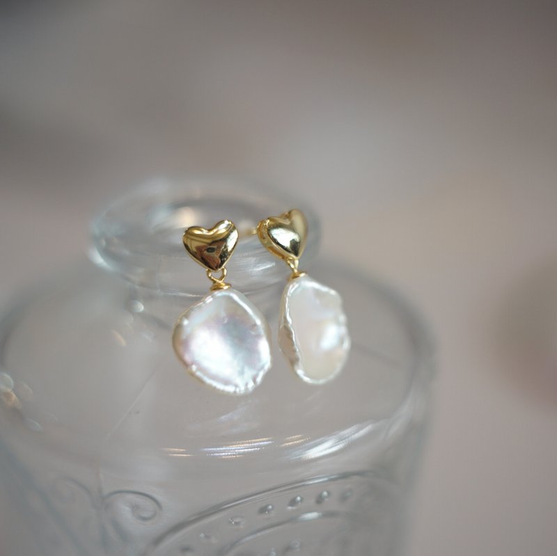 Flower Love Petal Pearl Earrings Necklace - ต่างหู - ไข่มุก ขาว