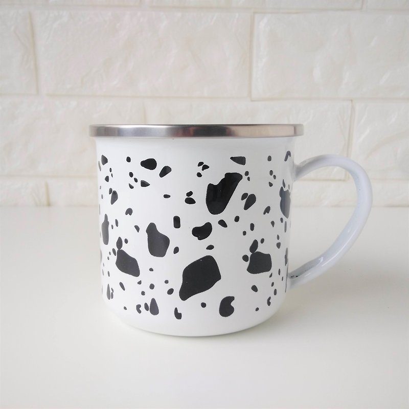 Enamel mug of dalmatian color - แก้วมัค/แก้วกาแฟ - วัตถุเคลือบ ขาว