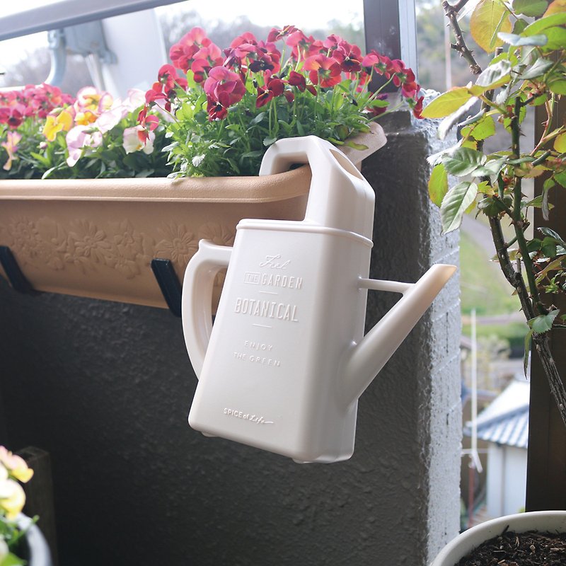【SPICE】Japanese Gardening Hangable Gardening Watering Kettle - Beige(1.7L) - Plants - Other Materials Multicolor