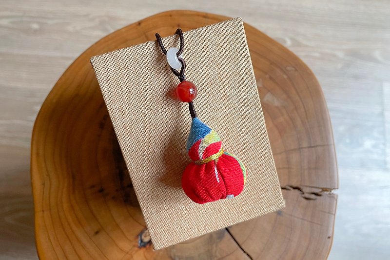 A dyed finger sachet | gourd sachet red | cotton hand-stitched incense filling | incense body pendant - Charms - Cotton & Hemp Red