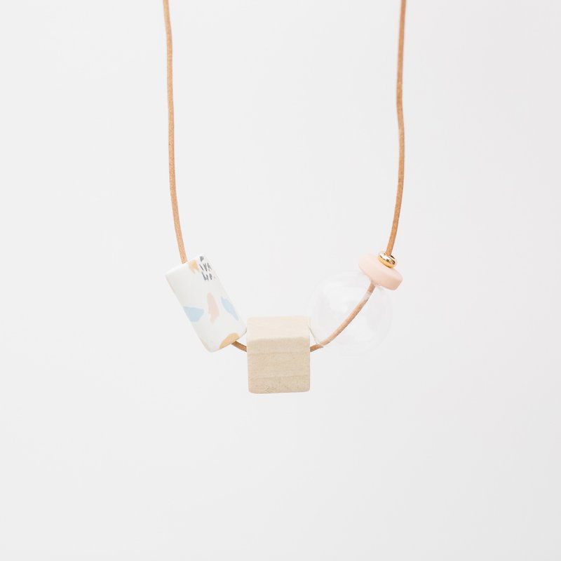FRAGMENTS / BEADS NECKLACE IN PINK - 項鍊 - 黏土 
