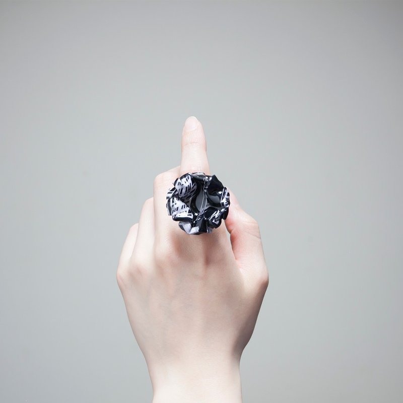 blossom ring(Black) - แหวนทั่วไป - กระดาษ สีดำ