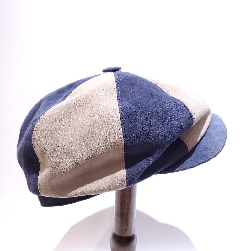 イタリア産ラムスキンのブルーとグレーのレザー製八角形帽子 - 帽子 - 革 ブルー