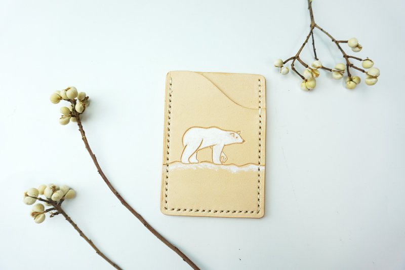 Polar bear series leather hand-engraved card holder-think about it - ที่ใส่บัตรคล้องคอ - หนังแท้ สีกากี