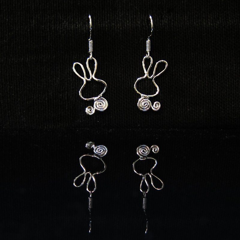 Winwing metal wire braided earrings-[Little Rabbit] Ear Pins/Earrings - ต่างหู - โลหะ 