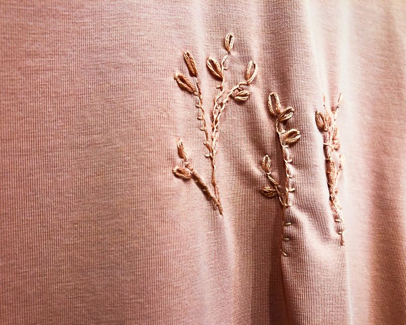 手縫植物圖案直身棉TEE恤 - T 恤 - 棉．麻 粉紅色