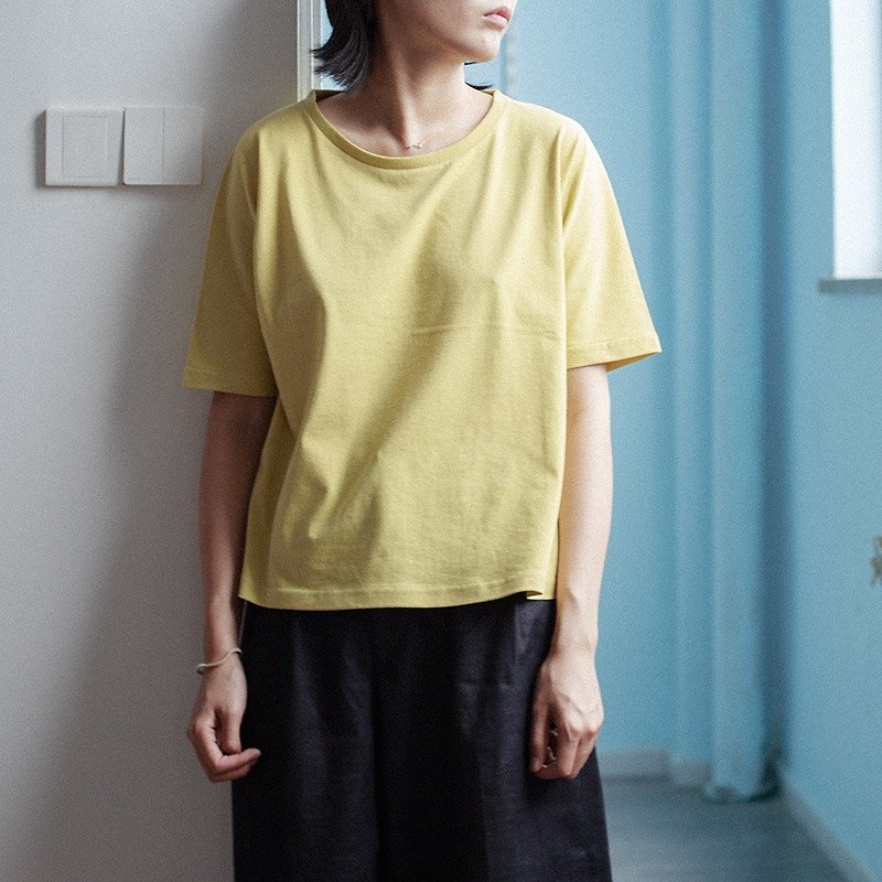 LIMELIGHT cold air の Mikazuki made cotton raglan sleeve T-shirt round neck stripe loose and comfortable casual | Fan Tata independent design women's brands - Women's T-Shirts - Cotton & Hemp Yellow