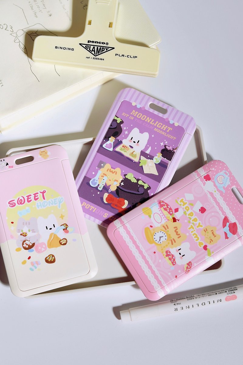 LanboKabu Cute Cat Card Holder ID Holder Cute Style Second Edition - ID & Badge Holders - Plastic 