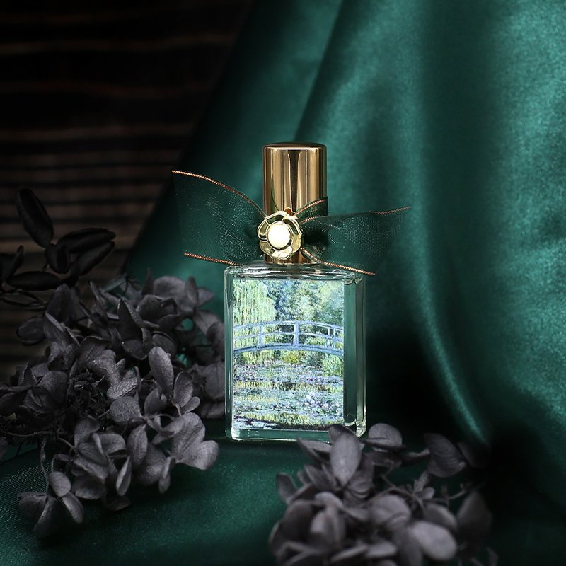 Shadow of the Bridge - Monet Water Lily and Nihonbashi Fragrance Spray - Fragrances - Essential Oils 