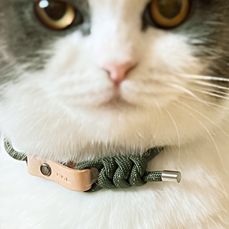 H h L [Cat Collar] Meow King Mountain style camping style pet collar paracord vegetable tanned leather (military green) - ปลอกคอ - วัสดุอื่นๆ สีเขียว