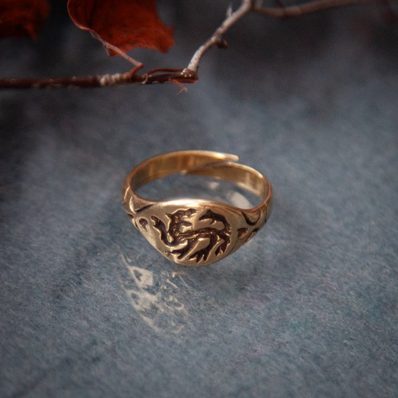 Beast adjustable ring. Archaeological Replica. Animal slavic signet jewelry - 戒指 - 其他金屬 橘色