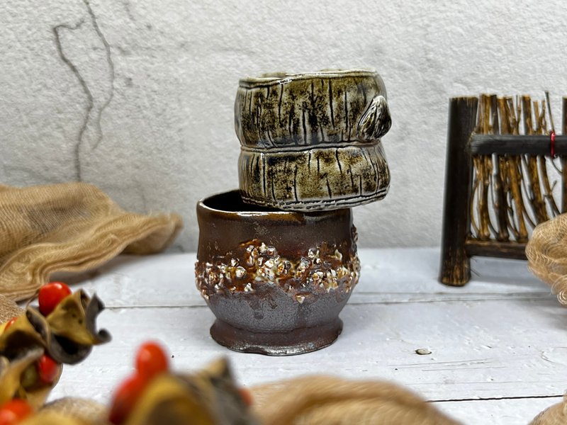 Hand-made hand-kneaded pottery wood-fired succulent pots and adzuki bean pots (set of 2. Plants not included) - เซรามิก - ดินเผา 