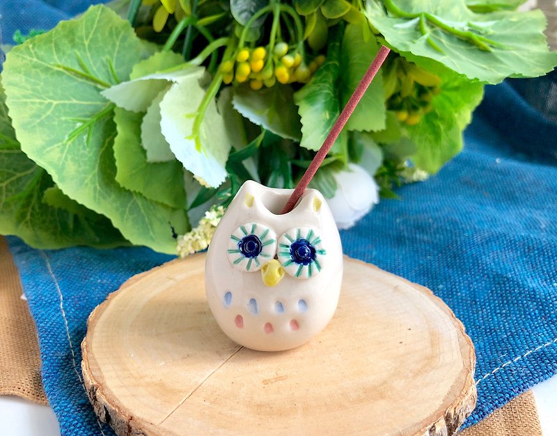Tiny owl vase - เซรามิก - ดินเผา ขาว
