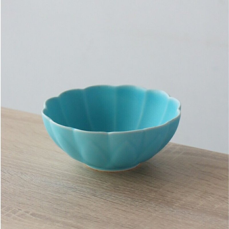 Lotus round bowl (13cm) Turkish blue - ถ้วยชาม - เครื่องลายคราม สีน้ำเงิน