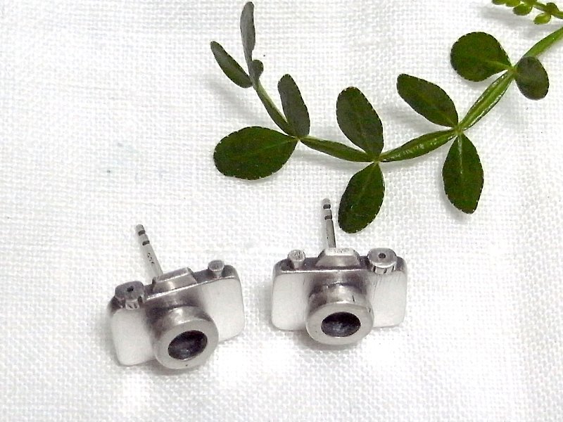 Tiny Camera--Sterling Silver--Silver Camera --Cute Camera Stud Earrings - Earrings & Clip-ons - Silver Gray