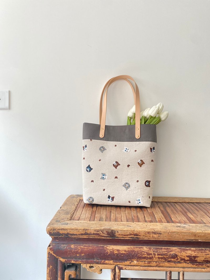刺繡貓咪 手工客製客制化尺寸花色 女士手提袋 防潑水工 - 手提包/手提袋 - 棉．麻 金色