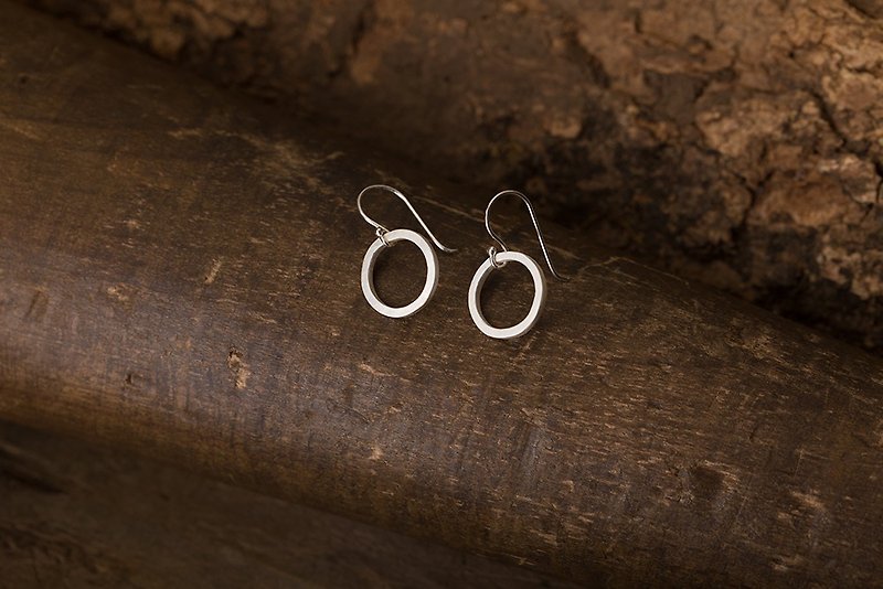 Circular 迴圈 耳鉤 純銀耳環 925 Silver Dangle Earrings - 耳環/耳夾 - 純銀 銀色