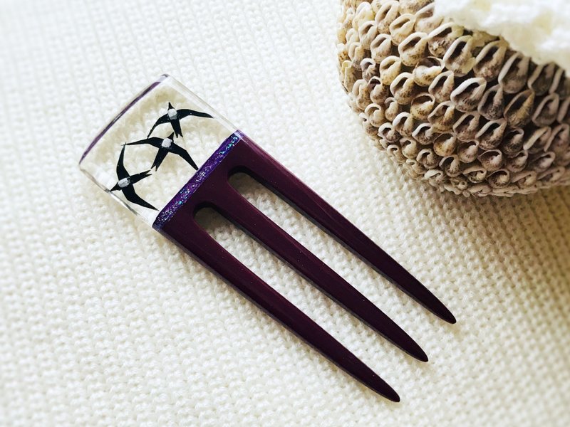 Resin hair fork with black birds, 3-prong hair barrette, Hair comb with swallows - เครื่องประดับผม - อะคริลิค สีม่วง