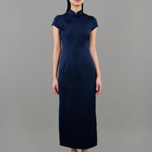 明るいスパンコール付きベルベットオープンチェストミニチャイナドレス