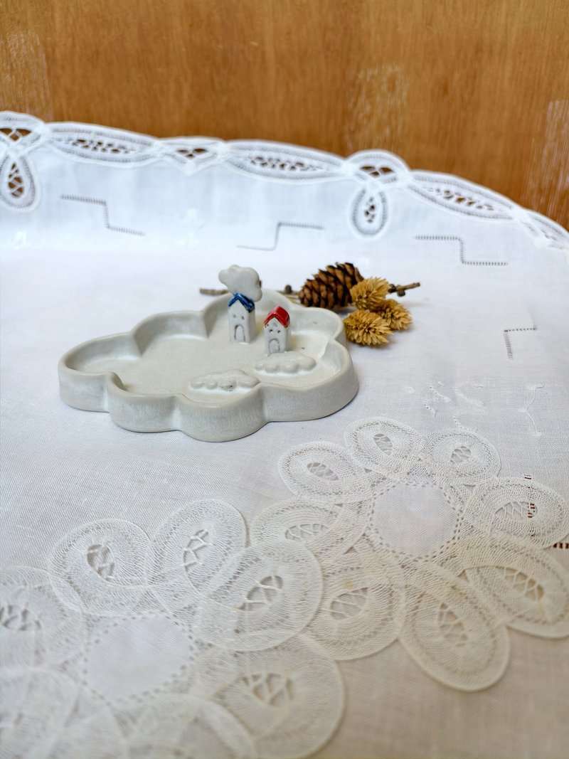 雲朵上的小房子-RB - 擺飾/家飾品 - 陶 