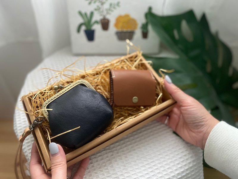 [Season Surprise Bag] There is only one set of black gold bag, brown square box, coin purse - Wallets - Genuine Leather Black