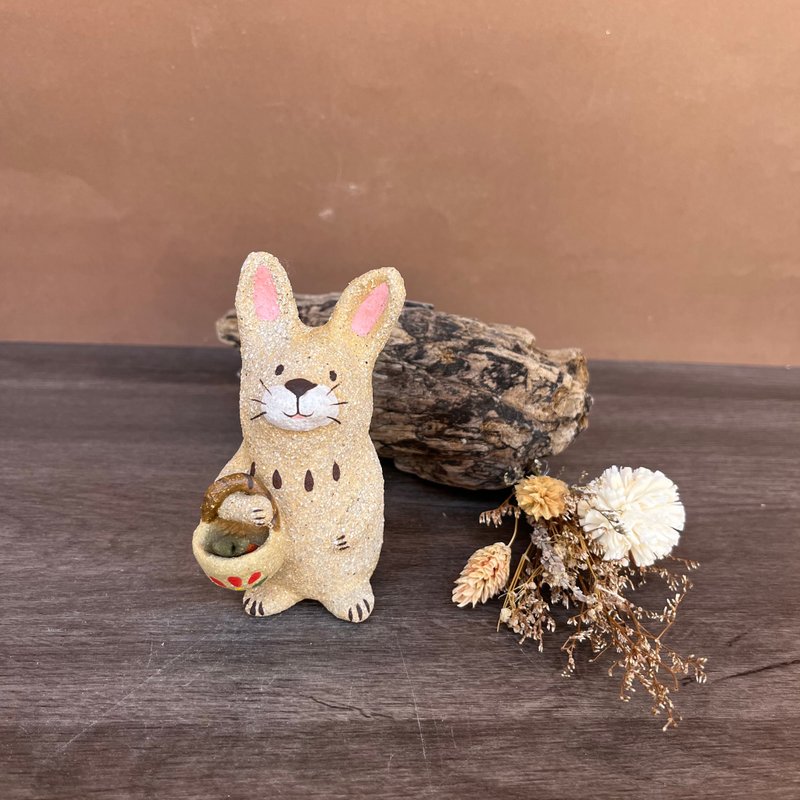 A Lu 小兔陶花器/禮物/手作手繪 美國進口高砂陶 原創僅此一件 - 花瓶/花器 - 陶 多色