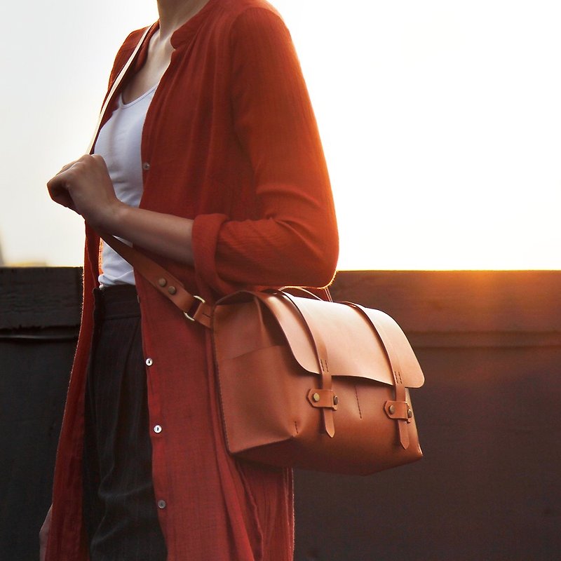 Messenger - Veg Tan - Messenger Bags & Sling Bags - Genuine Leather 