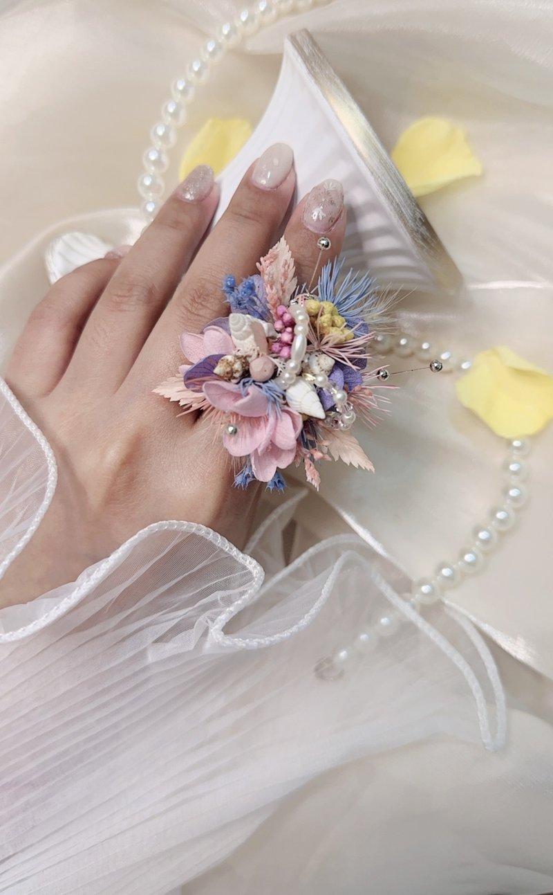 Handmade Dried Flower Ring - Whispers of Flowers and Seas Collection 1 - General Rings - Plants & Flowers Multicolor