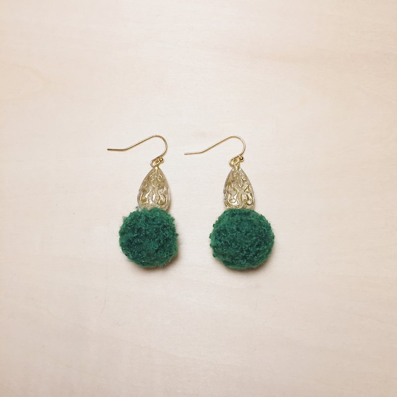 Vintage transparent engraving water drop dark green fur ball earrings - Earrings & Clip-ons - Other Man-Made Fibers Green