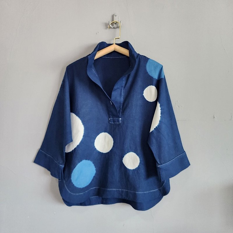 Aizen-beautiful bubbling intellectual shirt - เสื้อเชิ้ตผู้หญิง - ผ้าฝ้าย/ผ้าลินิน สีน้ำเงิน