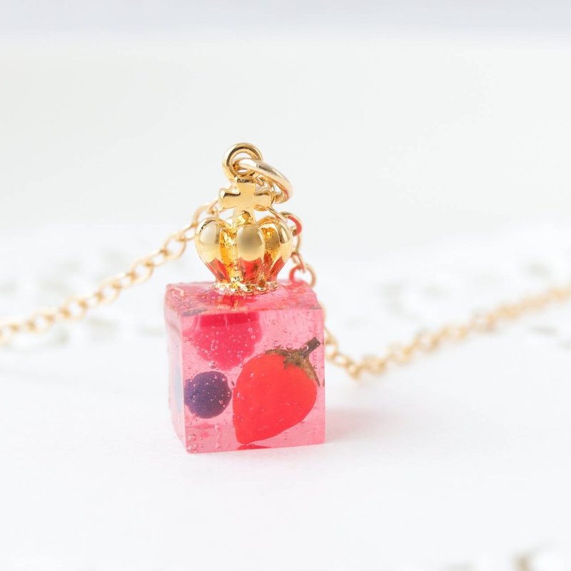 Berry Cube - Handmade - Necklace - Necklaces - Resin Red